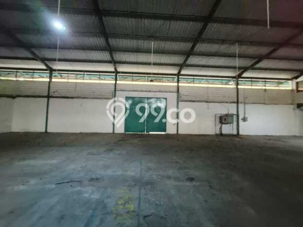 Gudang Disewa di Jakarta Utara dengan LB 862m2 Area Komersial Ramai Gudang Disewa di Jakarta Utara dengan LB 862m2 Area Komersial Ramai