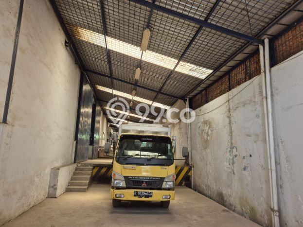 Unit Gudang Dijual di Jakarta Utara LT 1500m2 & LB 1200m2 Unit Gudang Dijual di Jakarta Utara LT 1500m2 & LB 1200m2