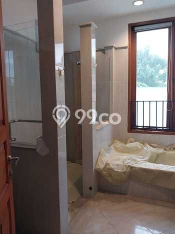 Hunian Ideal dengan LT 550m2 & LB 450m2 Disewakan di Cipete Hunian Ideal dengan LT 550m2 & LB 450m2 Disewakan di Cipete