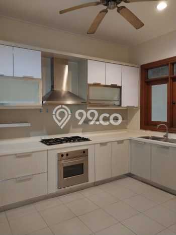 Disewakan Rumah Strategis di Pondok Indah LT 400m2 / LB 400m2 Siap Huni Disewakan Rumah Strategis di Pondok Indah LT 400m2 / LB 400m2 Siap Huni