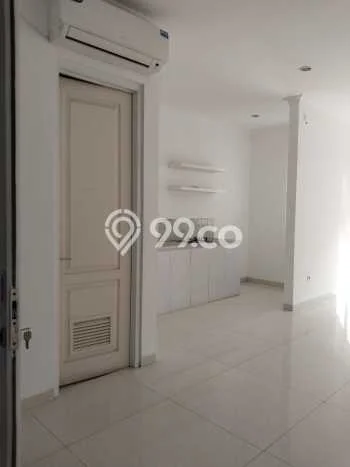 Disewakan! Rumah 3 Kamar Tidur &
2 Kamar Mandi di Veteran, Jakarta Selatan Disewakan! Rumah 3 Kamar Tidur &
2 Kamar Mandi di Veteran, Jakarta Selatan