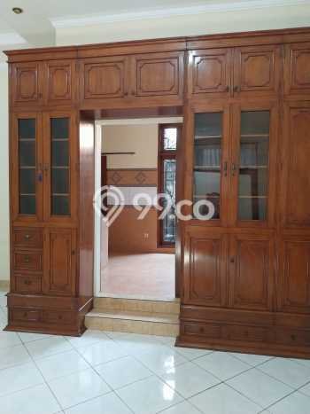 Rumah Kontrakan Jakarta Selatan LT 377m2 LB 250m2 Kawasan Cipete Rumah Kontrakan Jakarta Selatan LT 377m2 LB 250m2 Kawasan Cipete