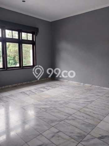 Lokasi terbaik! Rumah siap huni disewakan di Cilandak LB 500m2 Lokasi terbaik! Rumah siap huni disewakan di Cilandak LB 500m2