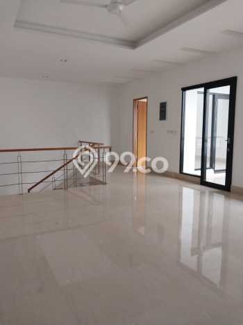 Hunian Minimalis dengan LT 400m2 & LB 500m2 Dikontrakkan di Kemang Hunian Minimalis dengan LT 400m2 & LB 500m2 Dikontrakkan di Kemang