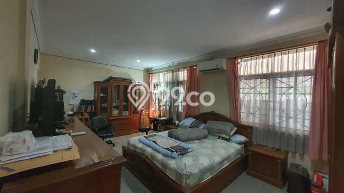 Rumah Eksklusif Dijual LT 1200m2 di Duren Sawit, Jakarta Timur Rumah Eksklusif Dijual LT 1200m2 di Duren Sawit, Jakarta Timur