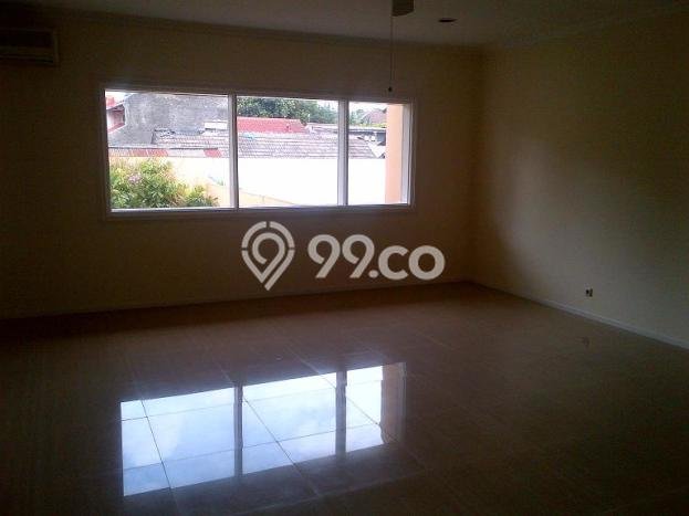 Rumah sewa siap huni 5 KT di Pejaten, Jakarta Selatan Rumah sewa siap huni 5 KT di Pejaten, Jakarta Selatan