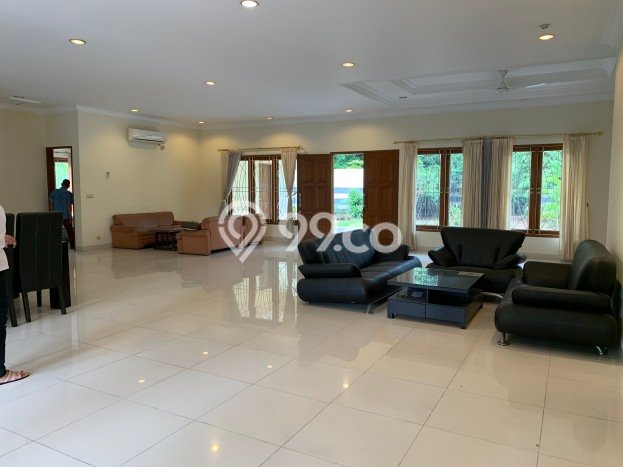 Rumah Premium di , 3 KT, Area Tenang, Luas 600m2m² LB 1000m2m² Rumah Premium di , 3 KT, Area Tenang, Luas 600m2m² LB 1000m2m²
