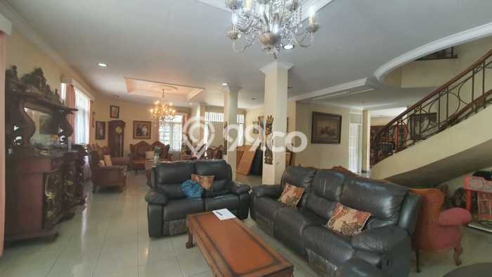 Rumah Eksklusif Dijual LT 1200m2 di Duren Sawit, Jakarta Timur Rumah Eksklusif Dijual LT 1200m2 di Duren Sawit, Jakarta Timur
