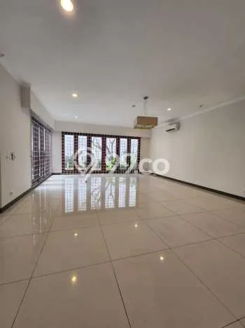 Disewakan Segera Rumah Kondisi Bagus di Kawasan Kebayoran Baru, Jakarta Selatan Disewakan Segera Rumah Kondisi Bagus di Kawasan Kebayoran Baru, Jakarta Selatan