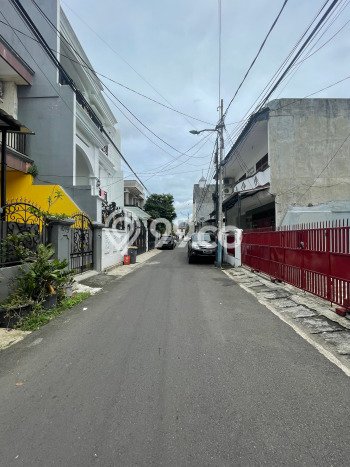 Hunian Terjangkau Akses Mudah LT 128m2 di Jakarta Timur Hunian Terjangkau Akses Mudah LT 128m2 di Jakarta Timur