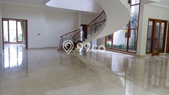 Rumah sewa siap huni 5 KT di Pejaten, Jakarta Selatan Rumah sewa siap huni 5 KT di Pejaten, Jakarta Selatan