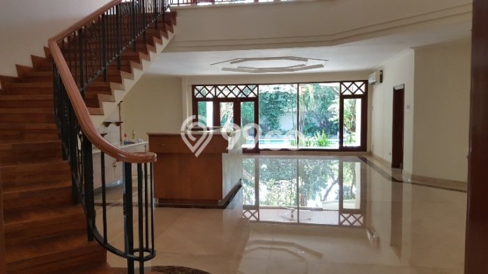 Rumah sewa siap pakai 5 KT di Kemang, Jakarta Selatan Rumah sewa siap pakai 5 KT di Kemang, Jakarta Selatan