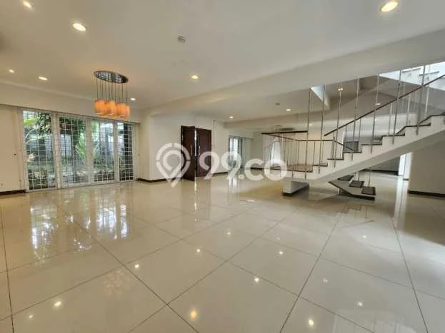 Disewakan Segera Rumah Kondisi Bagus di Kawasan Kebayoran Baru, Jakarta Selatan Disewakan Segera Rumah Kondisi Bagus di Kawasan Kebayoran Baru, Jakarta Selatan