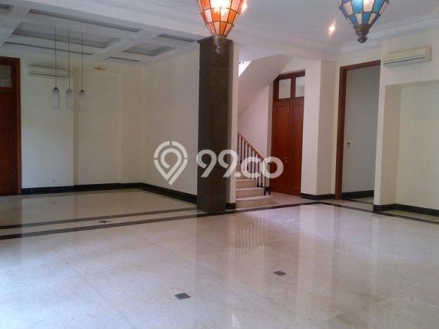 Disewakan! Rumah 5 Kamar Tidur &
4 Kamar Mandi di Kemang, Jakarta Selatan Disewakan! Rumah 5 Kamar Tidur &
4 Kamar Mandi di Kemang, Jakarta Selatan