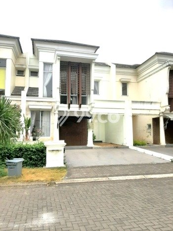 Rumah Elit Modern Tanpa Renovasi di BSD Green Wich Tangerang Rumah Elit Modern Tanpa Renovasi di BSD Green Wich Tangerang