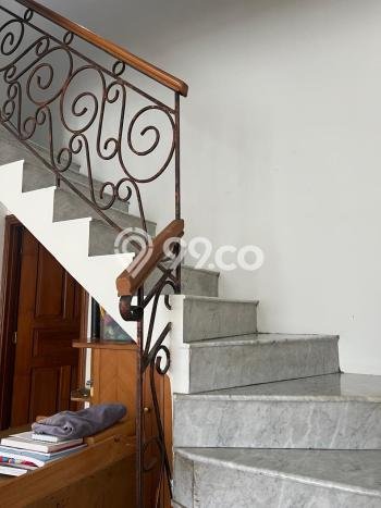 Ready to Use! Premium House LT 278m2 Desain Elegan di Tomang Ready to Use! Premium House LT 278m2 Desain Elegan di Tomang