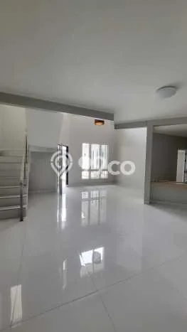 Jarang Ada! Rumah Kontrakan 4 Kamar Bagus Siap Huni BSD Giri Loka Jarang Ada! Rumah Kontrakan 4 Kamar Bagus Siap Huni BSD Giri Loka