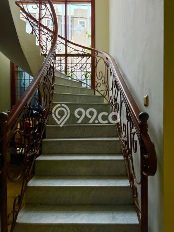 Ready to Use! Premium House LT 278m2 Desain Elegan di Tomang Ready to Use! Premium House LT 278m2 Desain Elegan di Tomang