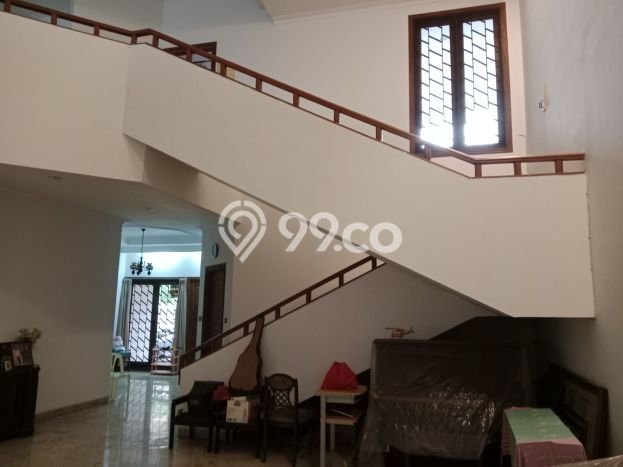 Jual Rumah Mewah Elegan Dengan View Cantik di Tomang, Jakarta Barat Jual Rumah Mewah Elegan Dengan View Cantik di Tomang, Jakarta Barat