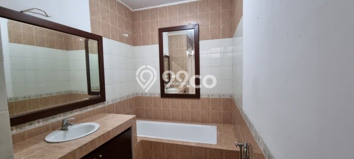Dijual Cepat Rumah Siap Huni LT 180m2 LB 130m2 di Tangerang Cocok untuk Hunian Dijual Cepat Rumah Siap Huni LT 180m2 LB 130m2 di Tangerang Cocok untuk Hunian