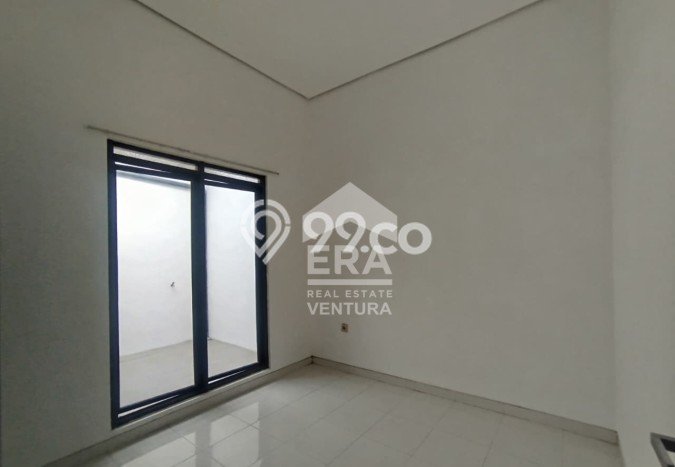 Jarang Ada! Rumah Sewa 2 Kamar Nyaman Siap Huni Tidar Jarang Ada! Rumah Sewa 2 Kamar Nyaman Siap Huni Tidar