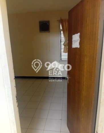 Lokasi terbaik! Rumah siap pakai disewakan di Blimbing LB 180m2 Lokasi terbaik! Rumah siap pakai disewakan di Blimbing LB 180m2