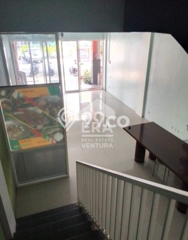 Ruko Area Perdagangan di Singosari, Luas 216m2m², Siap Operasi Ruko Area Perdagangan di Singosari, Luas 216m2m², Siap Operasi