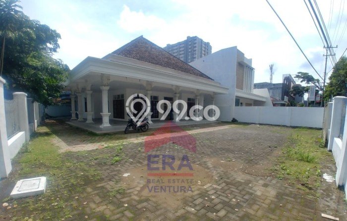 Disewakan! Rumah 5 Kamar Tidur &
3 Kamar Mandi di Malang Kota, Malang Disewakan! Rumah 5 Kamar Tidur &
3 Kamar Mandi di Malang Kota, Malang