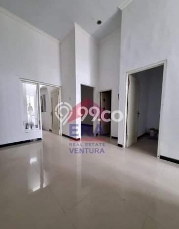 Rumah Modern 3 KT di Sulfat Malang Unfurnished Rumah Modern 3 KT di Sulfat Malang Unfurnished