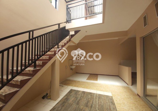 Rumah Disewakan Malang LT 165m2 LB 120m2 Kawasan Tidar Rumah Disewakan Malang LT 165m2 LB 120m2 Kawasan Tidar