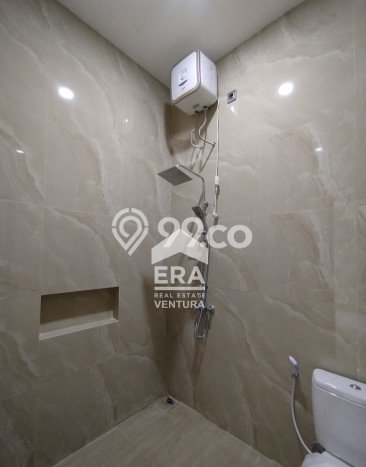 Rumah Mewah LB 220m2 Siap Pakai Desain Elegan di Araya, Malang Rumah Mewah LB 220m2 Siap Pakai Desain Elegan di Araya, Malang