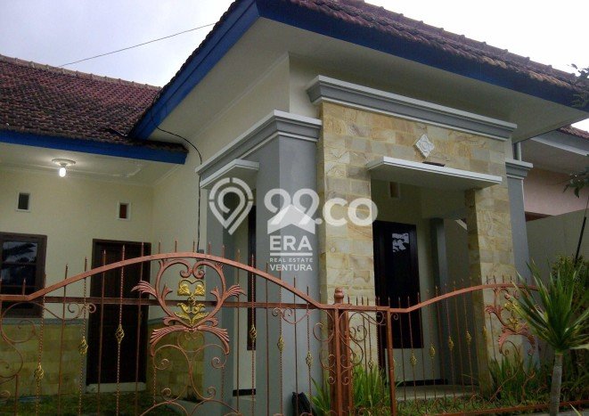 Jual Segera Rumah 2 KT 1 KM di Lokasi Strategis, Malang Jual Segera Rumah 2 KT 1 KM di Lokasi Strategis, Malang