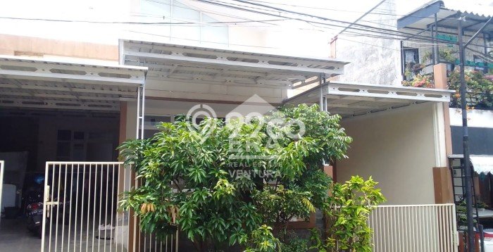 Rumah Nyaman area Kedungkandang, Malang, LT 141m2m² Bangunan 90m2m² Rumah Nyaman area Kedungkandang, Malang, LT 141m2m² Bangunan 90m2m²