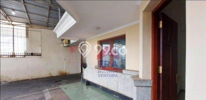 Rumah Sewa Malang LT 564m2 LB 350m2 Area Malang Kota Rumah Sewa Malang LT 564m2 LB 350m2 Area Malang Kota