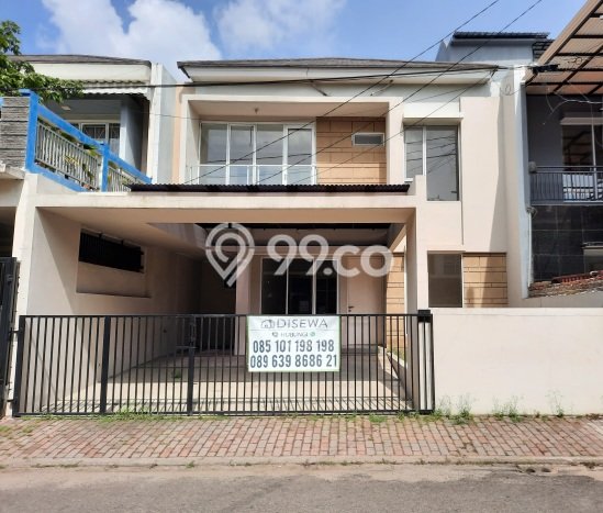 Disewakan! Rumah 4 Kamar Tidur &
3 Kamar Mandi di Duta Garden, Tangerang Disewakan! Rumah 4 Kamar Tidur &
3 Kamar Mandi di Duta Garden, Tangerang
