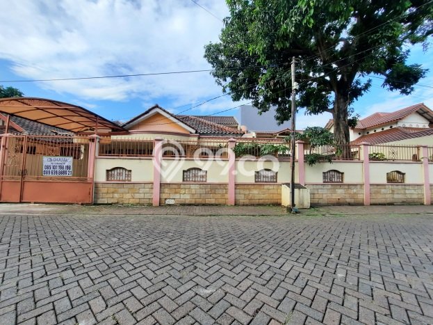 Hunian Mewah LB 240m2 Siap Pakai Desain Elegan di Duta Garden, Tangerang Hunian Mewah LB 240m2 Siap Pakai Desain Elegan di Duta Garden, Tangerang