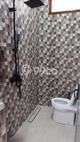 Ready to Use! Luxury House LT 176m2 Desain Elegan di Duta Garden Ready to Use! Luxury House LT 176m2 Desain Elegan di Duta Garden