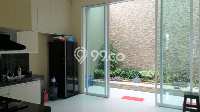 Jual Rumah Luas Elegan Dengan View Eksklusif di Duta Garden, Tangerang Jual Rumah Luas Elegan Dengan View Eksklusif di Duta Garden, Tangerang