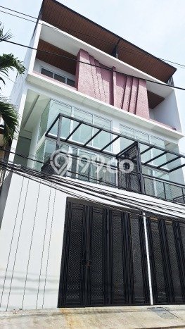 Rumah Elit LB 200m2 Siap Pakai Desain Elegan di Muara Karang, Jakarta Utara Rumah Elit LB 200m2 Siap Pakai Desain Elegan di Muara Karang, Jakarta Utara