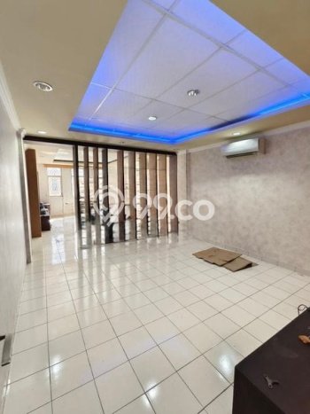 Ruko Dijual di Jakarta Barat LT 67m2 & LB 200m2 Lokasi Terbaik! Ruko Dijual di Jakarta Barat LT 67m2 & LB 200m2 Lokasi Terbaik!