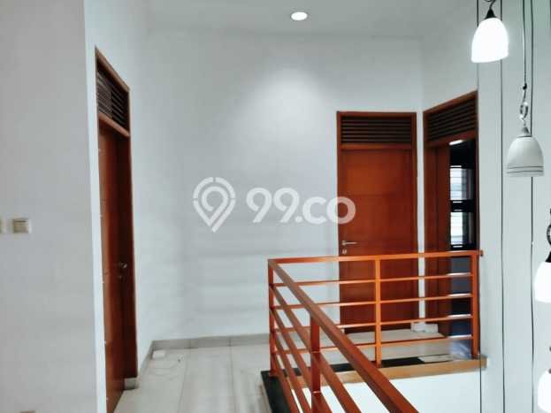 Rumah Modern Cantik 4 KT Bisa Langsung Pindah di Kiaracondong Rumah Modern Cantik 4 KT Bisa Langsung Pindah di Kiaracondong