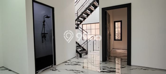 Rumah Modern 3 KT di BKR Bandung Unfurnished Rumah Modern 3 KT di BKR Bandung Unfurnished