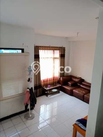 HUNIAN PILIHAN! Rumah di Cikutra, LT 160m2m² Bangunan 280m2m² HUNIAN PILIHAN! Rumah di Cikutra, LT 160m2m² Bangunan 280m2m²