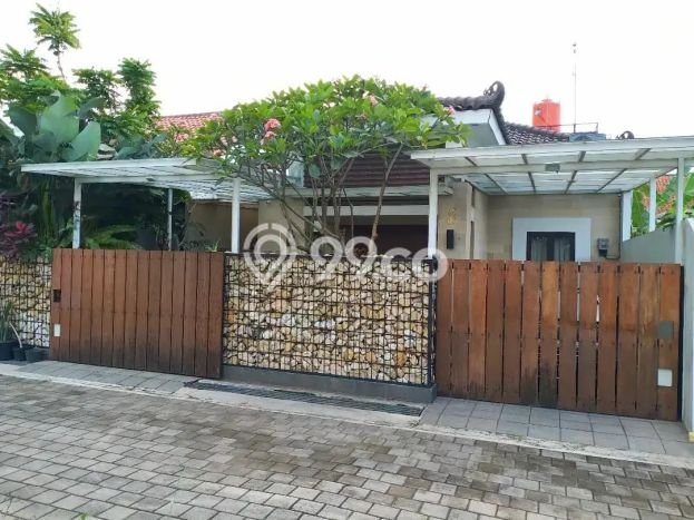 DIJUAL CEPAT! Rumah Modern di Arcamanik, Bandung, Luas 200m² LB 120m² Bisa Nego! DIJUAL CEPAT! Rumah Modern di Arcamanik, Bandung, Luas 200m² LB 120m² Bisa Nego!
