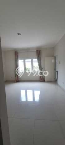 Rumah Luxury Modern Tanpa Renovasi di Kota Wisata Jakarta Timur Rumah Luxury Modern Tanpa Renovasi di Kota Wisata Jakarta Timur