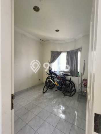Jual Rumah Eksklusif 5 KT di Kota Wisata, Jakarta Timur Jual Rumah Eksklusif 5 KT di Kota Wisata, Jakarta Timur