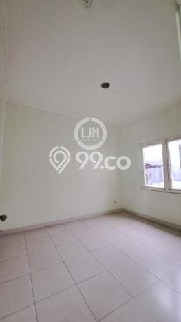 Dijual Hunian Rumah Terawat 4 KT di Kota Wisata, Jakarta Timur Dijual Hunian Rumah Terawat 4 KT di Kota Wisata, Jakarta Timur