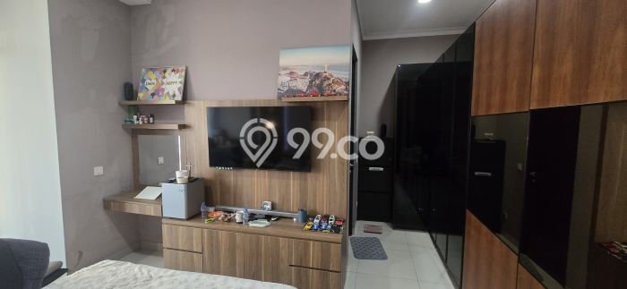 Jual Rumah Mewah Elegan Dengan View Eksklusif di Kota Wisata, Jakarta Timur Jual Rumah Mewah Elegan Dengan View Eksklusif di Kota Wisata, Jakarta Timur