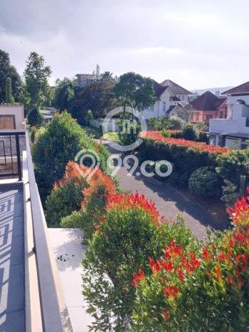 For Sale! Luxury House LT 255m2 Desain Modern di Sentul City For Sale! Luxury House LT 255m2 Desain Modern di Sentul City