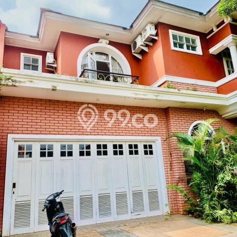 Jual Rumah Mewah Megah Dengan View Eksklusif di Kota Wisata, Jakarta Timur Jual Rumah Mewah Megah Dengan View Eksklusif di Kota Wisata, Jakarta Timur